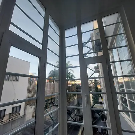 Cabralus ゲストハウス *